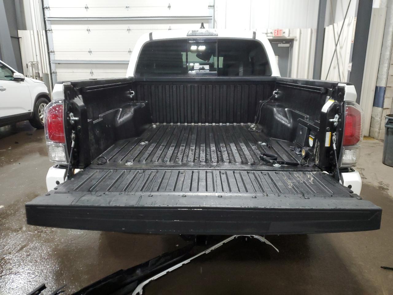 2023 TOYOTA TACOMA DOU - Фото 6