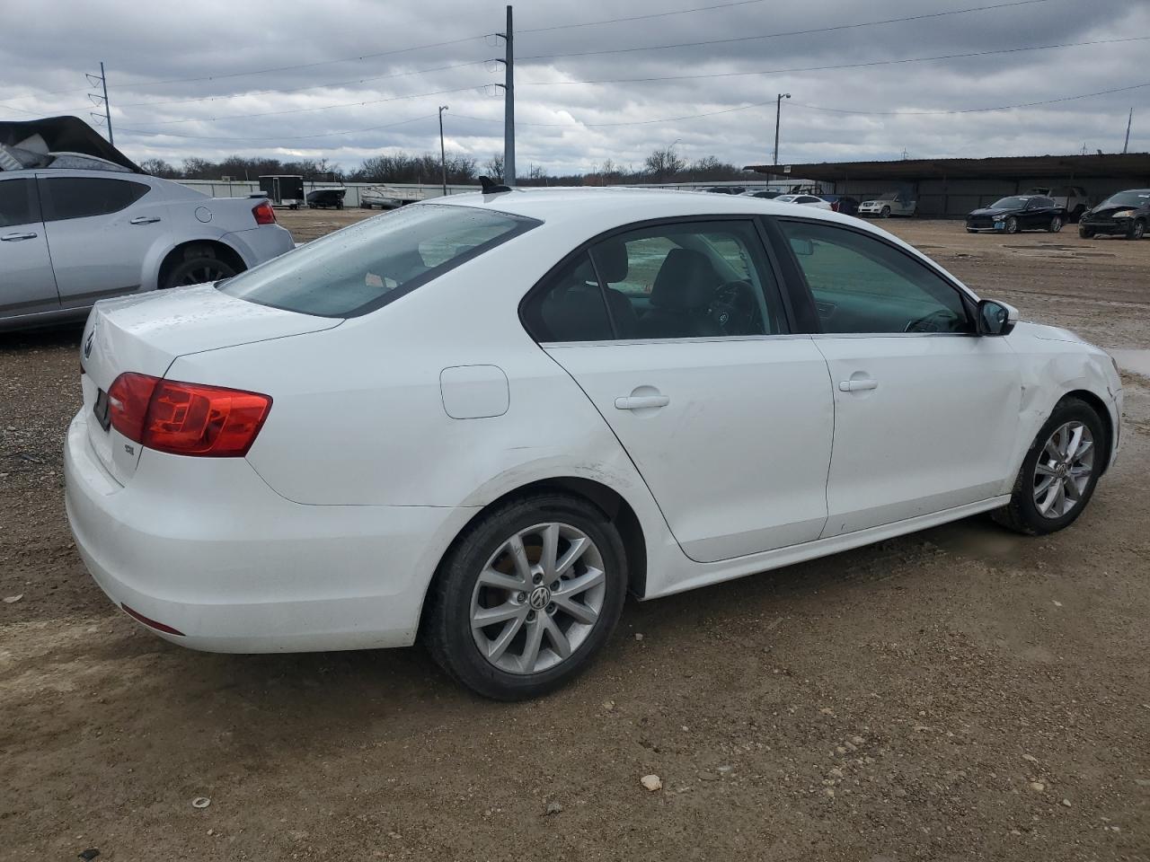 2014 VOLKSWAGEN JETTA SE - Image 3
