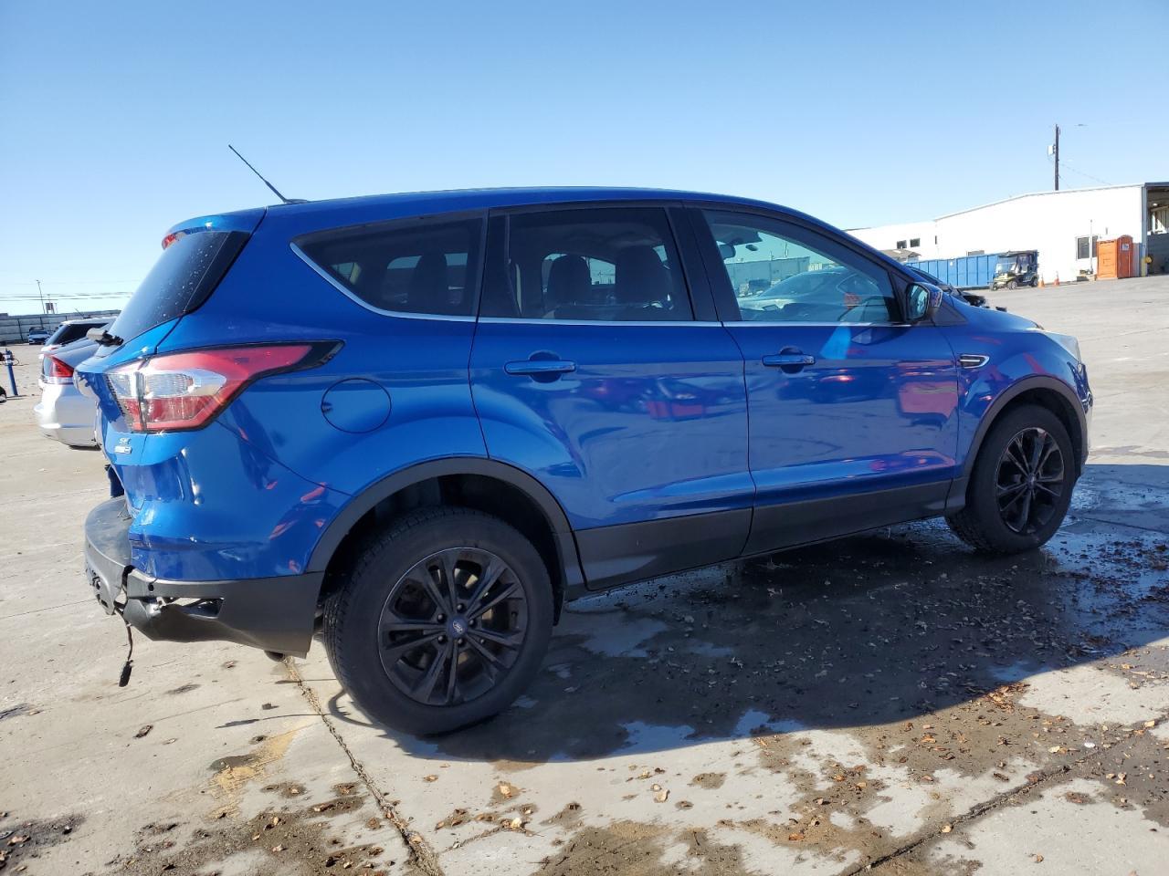 2017 FORD ESCAPE SE - Фото 3
