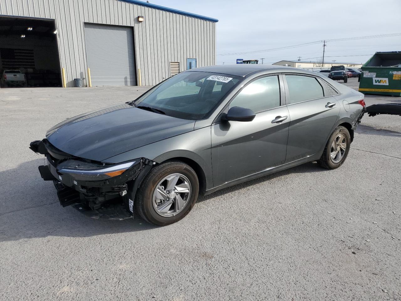 2024 HYUNDAI ELANTRA SE