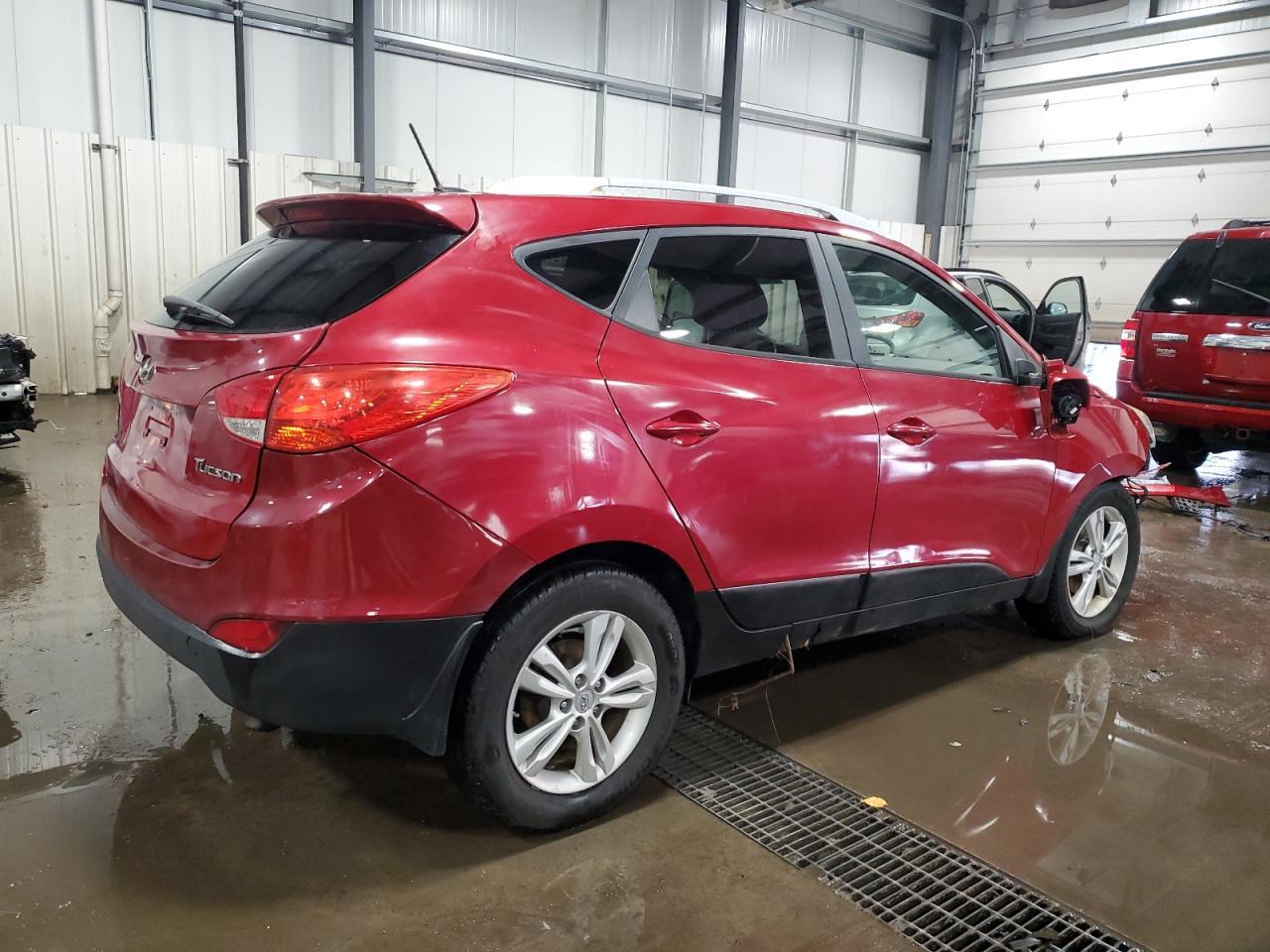 2012 HYUNDAI TUCSON GLS - Image 3