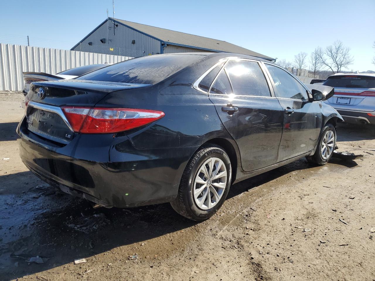 2017 TOYOTA CAMRY LE - Image 3