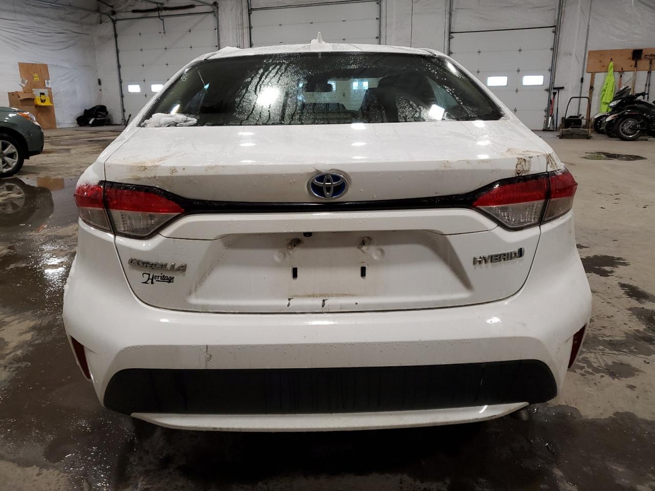 2020 TOYOTA COROLLA LE - Фото 6