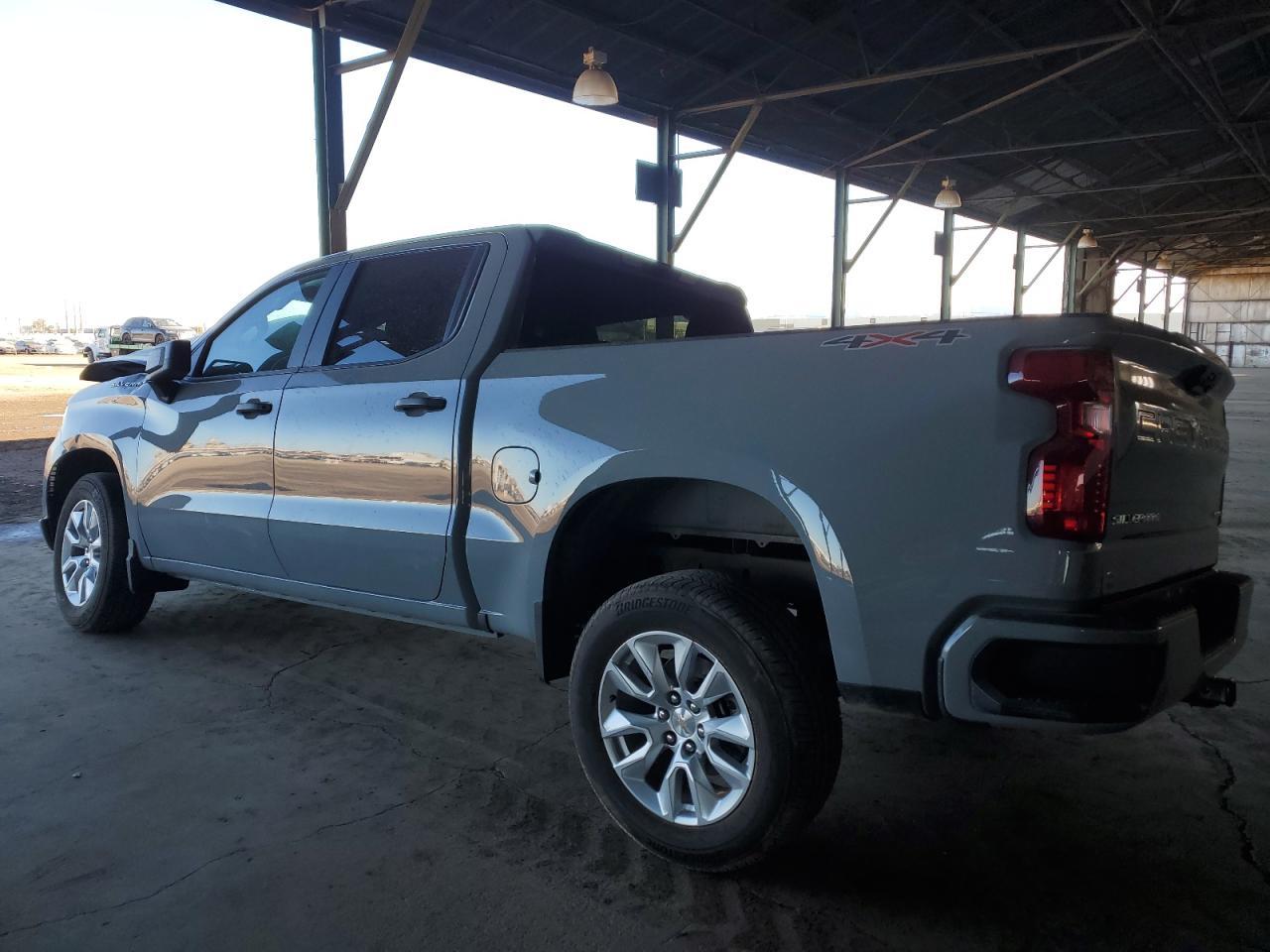 2024 CHEVROLET SILVERADO - Фото 2
