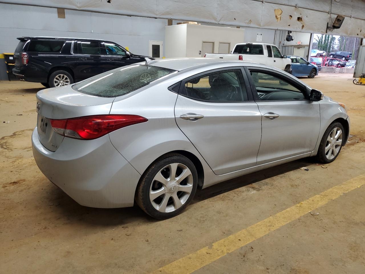 2011 HYUNDAI ELANTRA GL - Image 3
