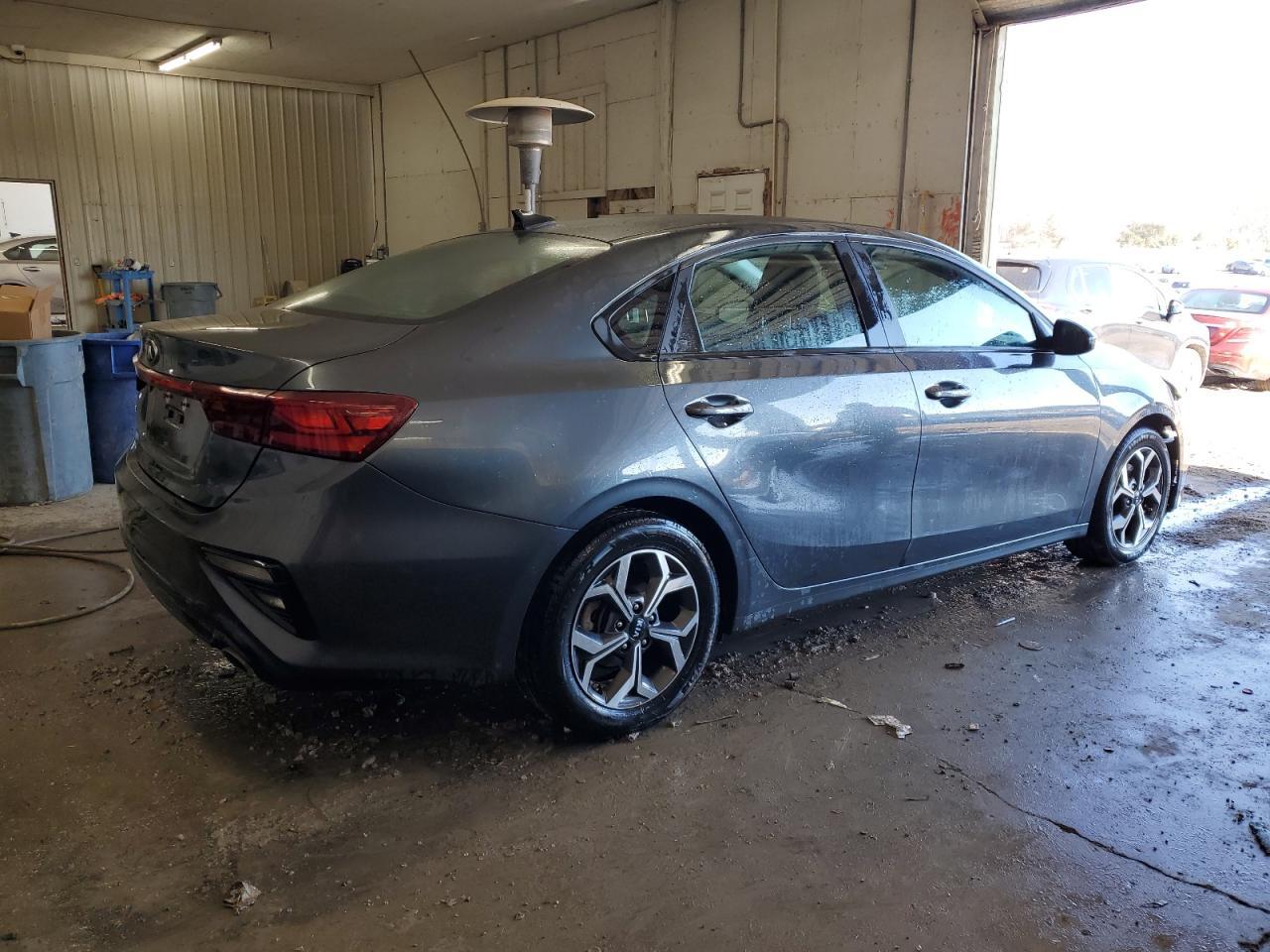 2021 KIA FORTE FE - Фото 3