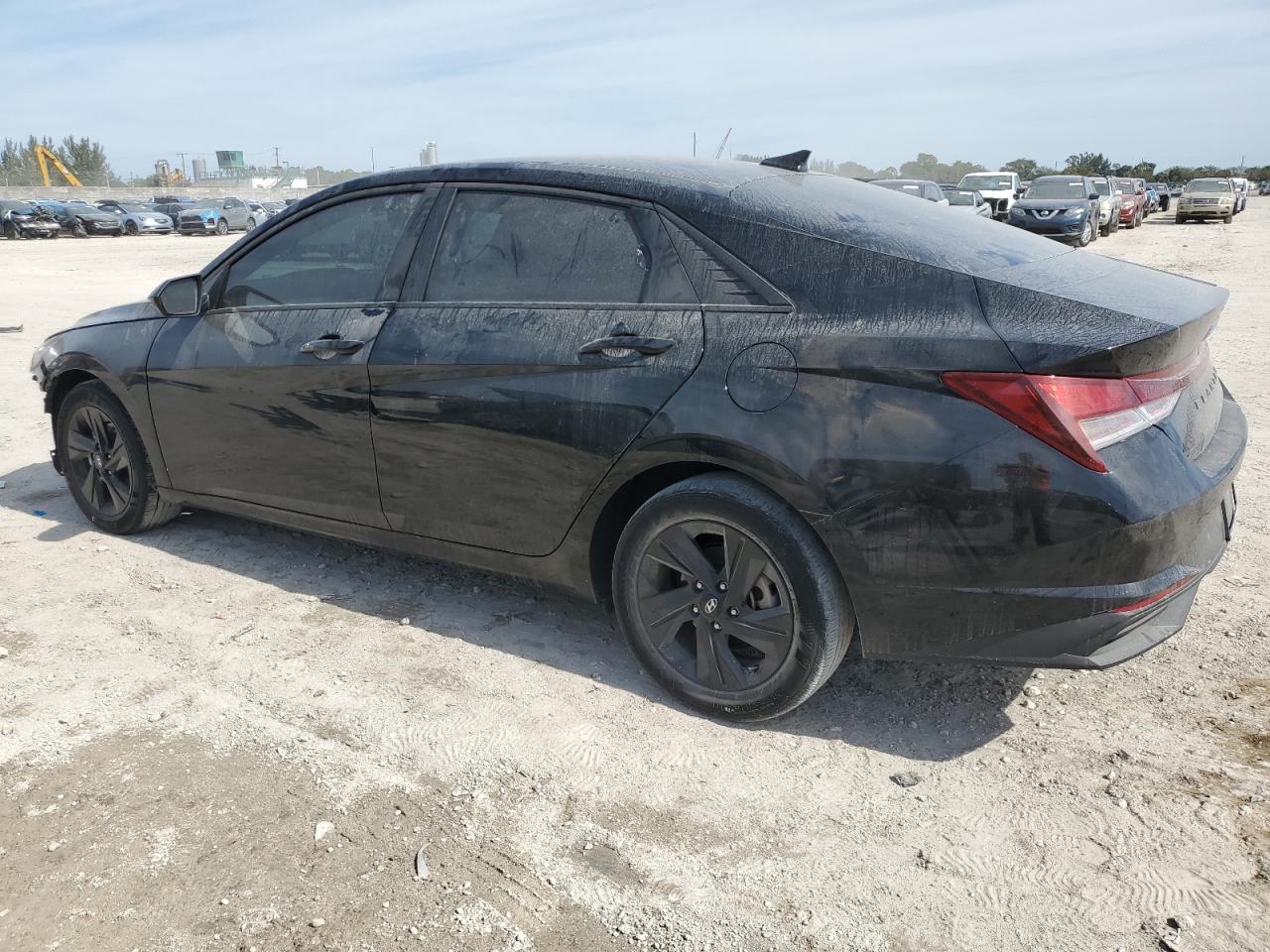 2023 HYUNDAI ELANTRA SE - Image 2