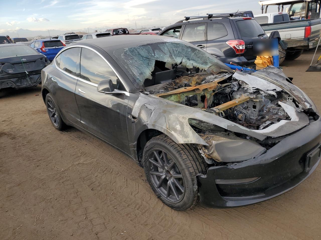2019 TESLA MODEL 3 - Image 4