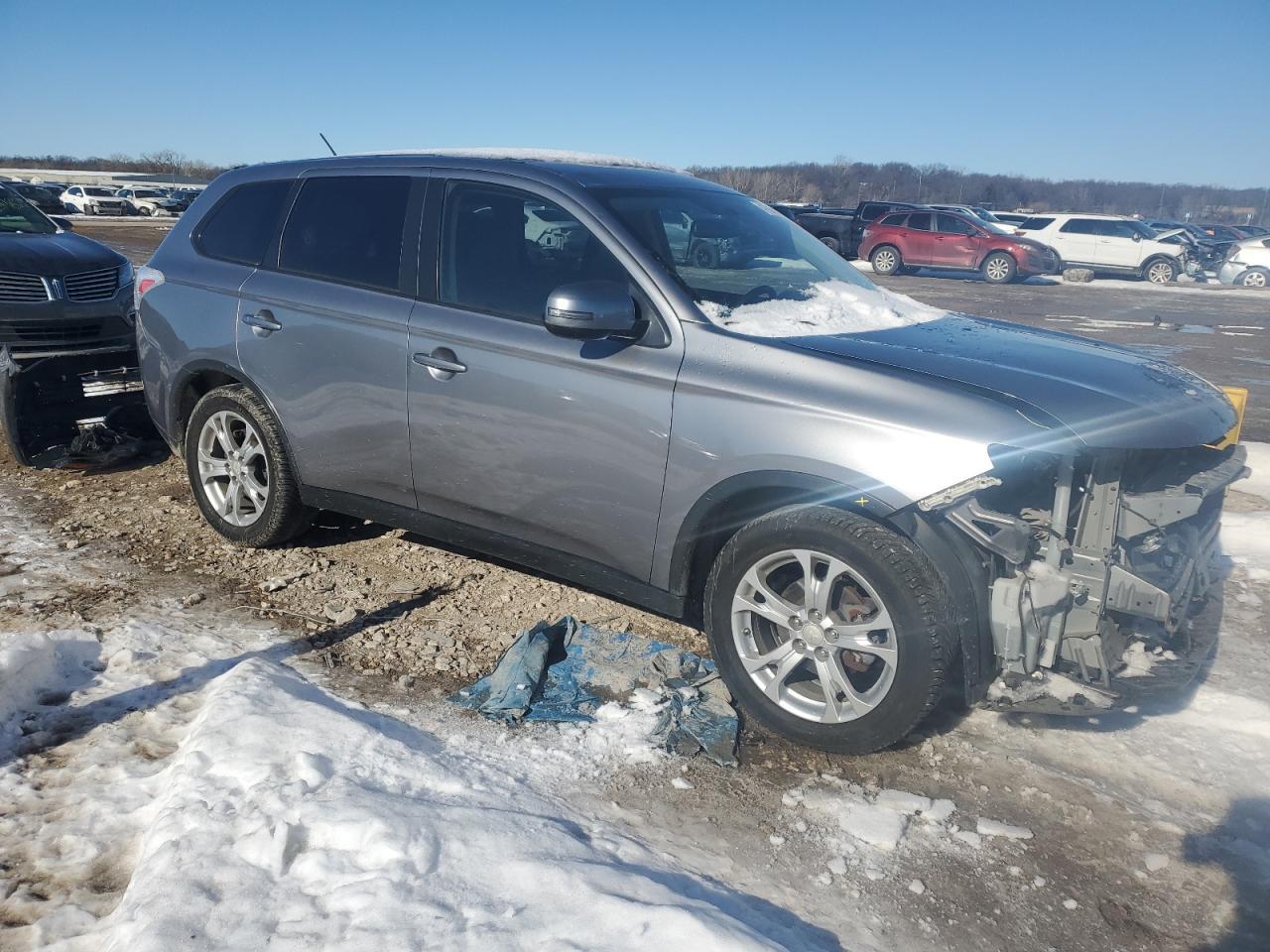 2015 MITSUBISHI OUTLANDER - Фото 4