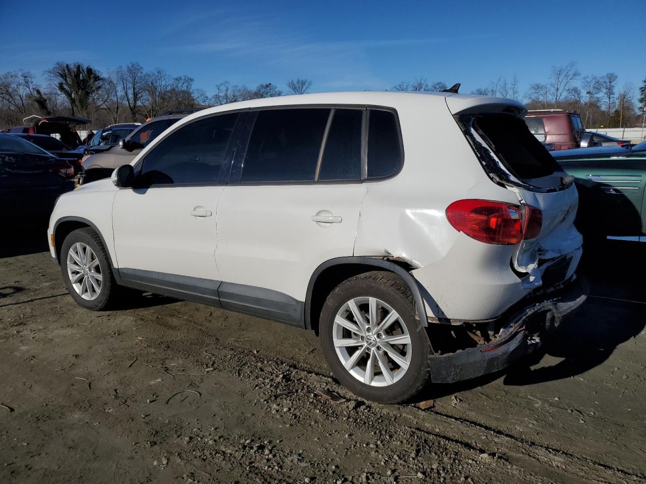 2014 VOLKSWAGEN TIGUAN S - Фото 2