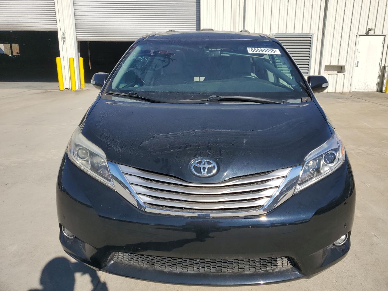 2015 TOYOTA SIENNA XLE - Фото 5