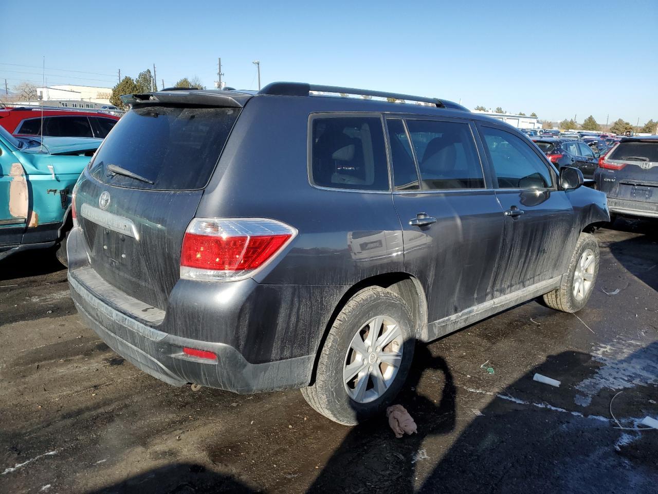 2011 TOYOTA HIGHLANDER - Image 3