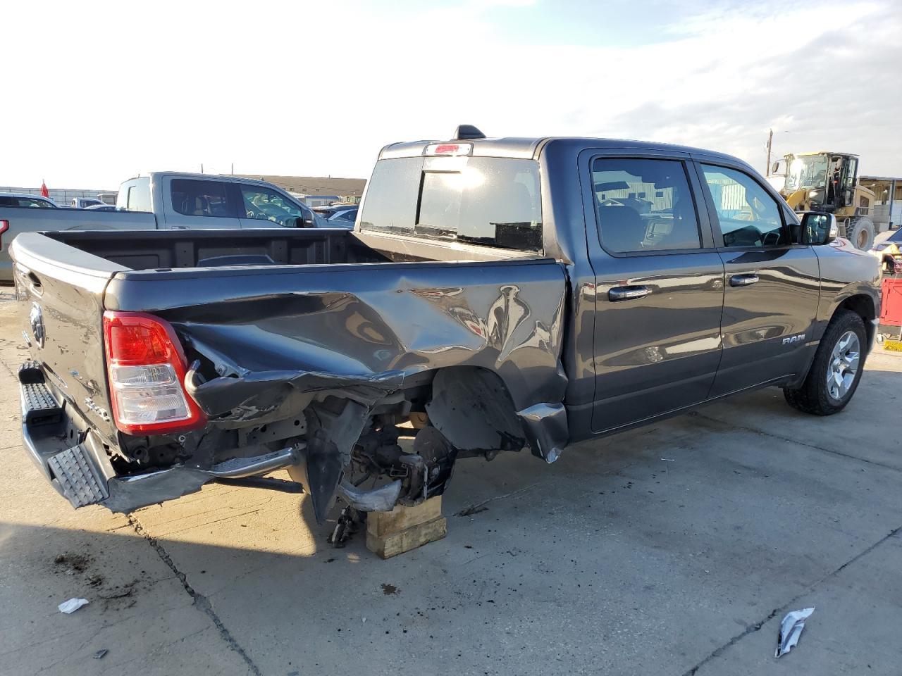 2019 RAM 1500 BIG H - Фото 3