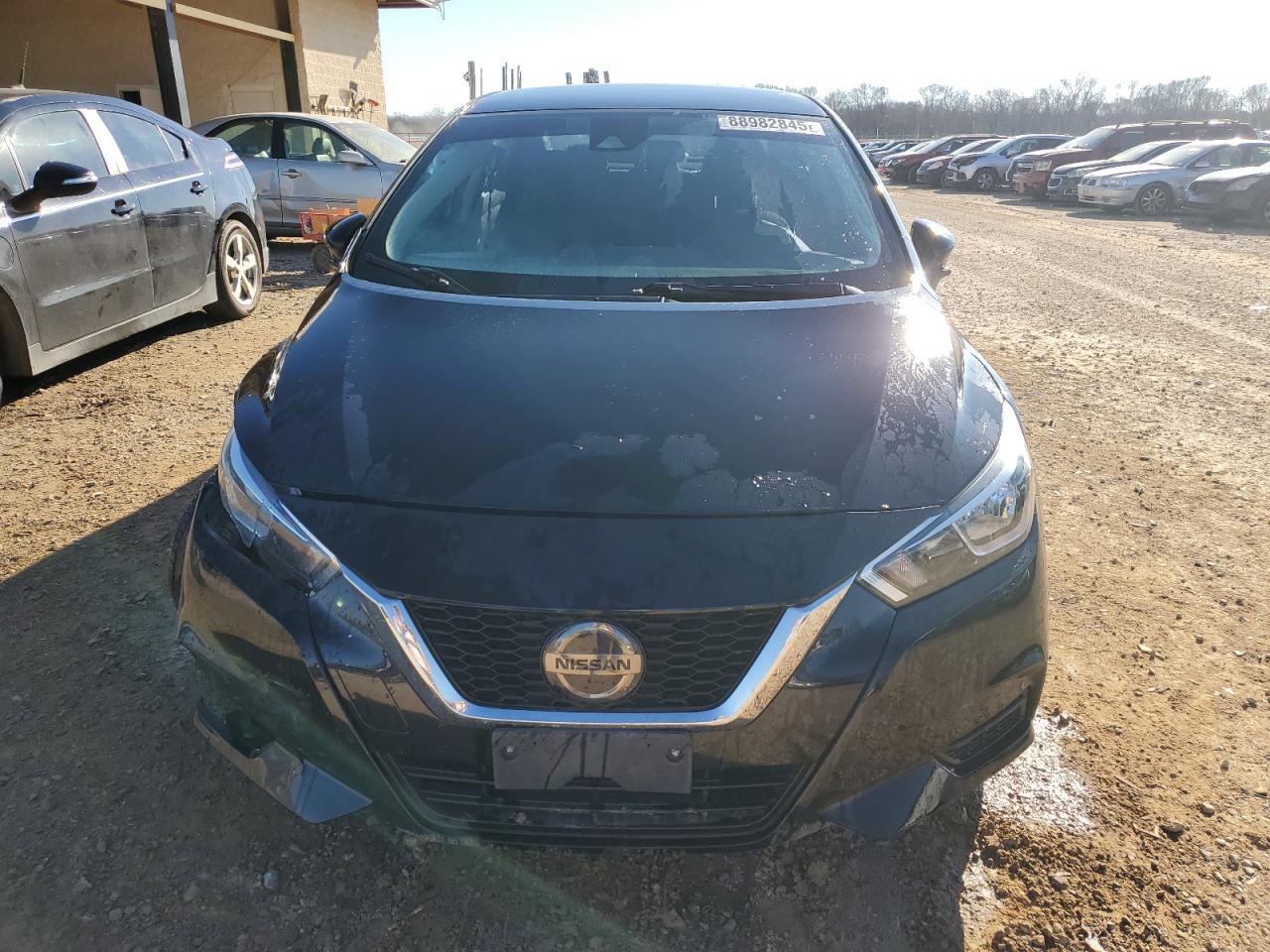 2021 NISSAN VERSA SV - Фото 5