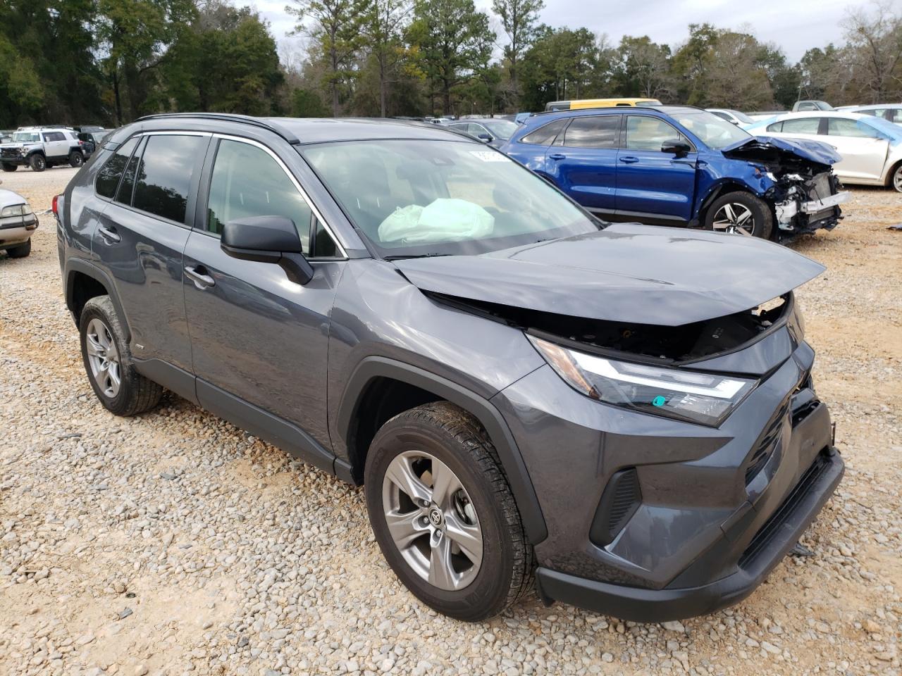2023 TOYOTA RAV4 LE - Фото 4
