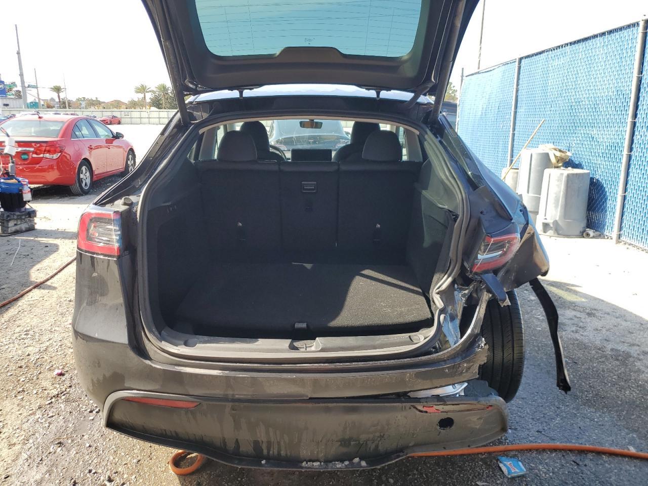 2024 TESLA MODEL Y - Image 6