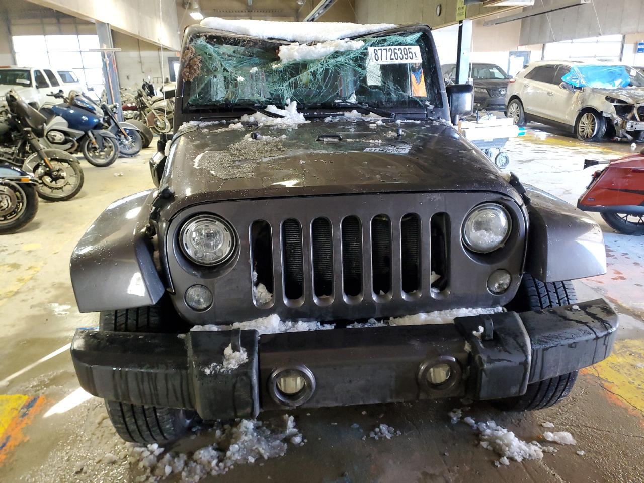 2017 JEEP WRANGLER U - Фото 5