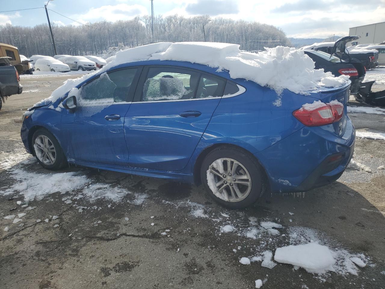 2017 CHEVROLET CRUZE LT - Image 2