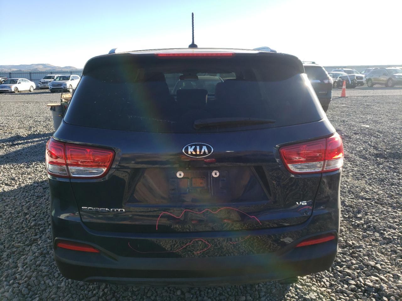 2017 KIA SORENTO LX - Image 6