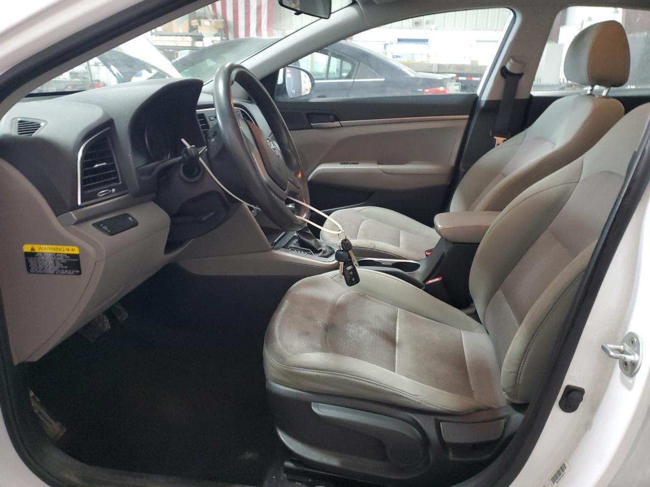 2017 HYUNDAI ELANTRA SE - Image 7