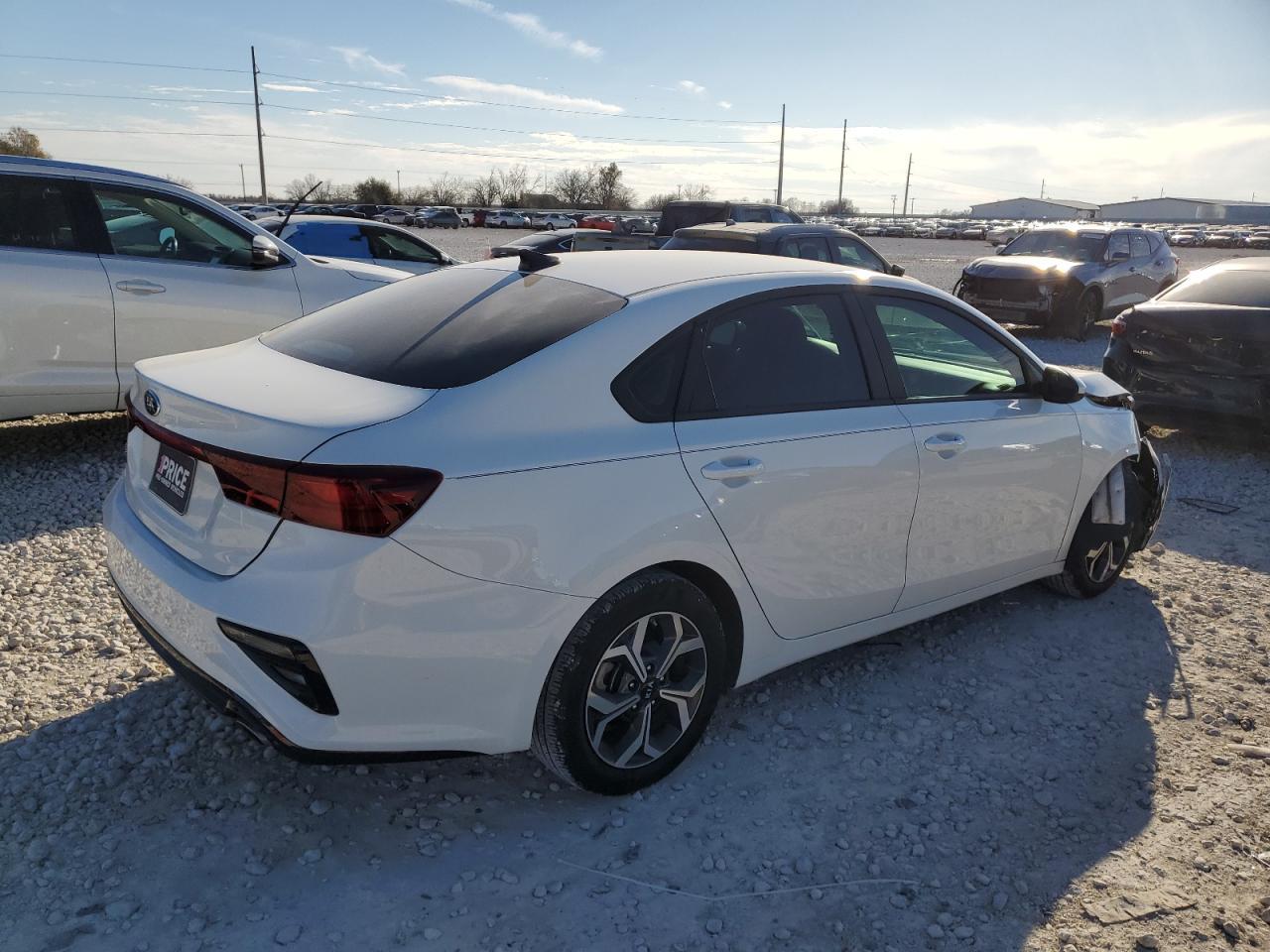 2021 KIA FORTE FE - Фото 3