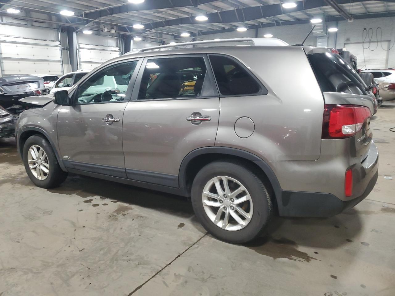 2015 KIA SORENTO LX - Image 2