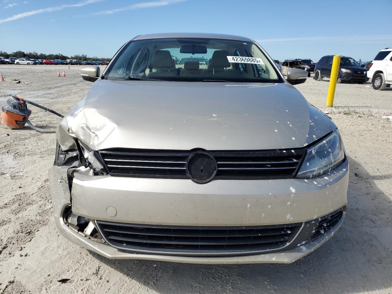 2014 VOLKSWAGEN JETTA SE - Image 5