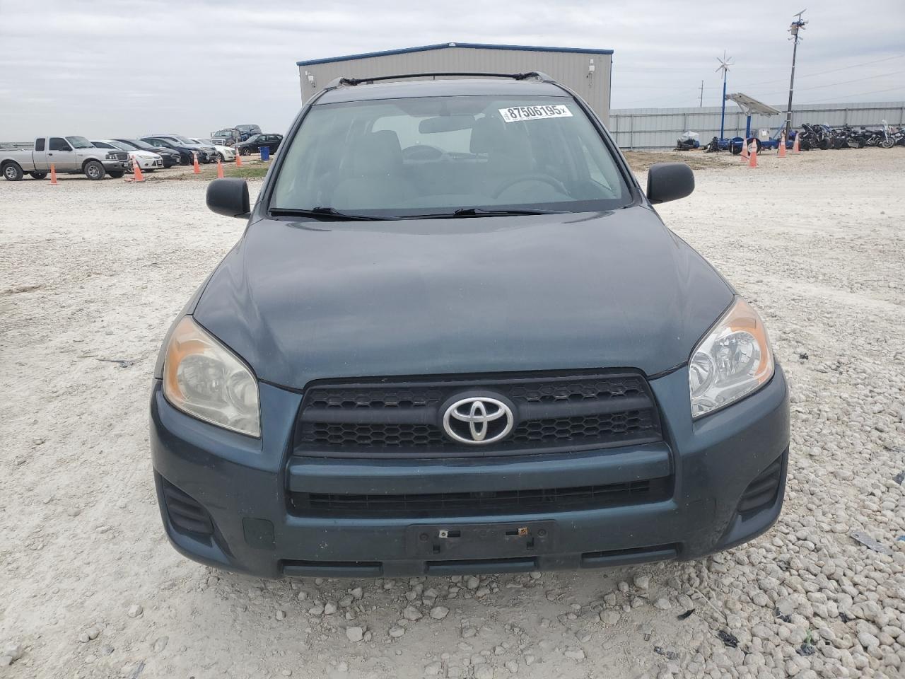 2011 TOYOTA RAV4 - Фото 5