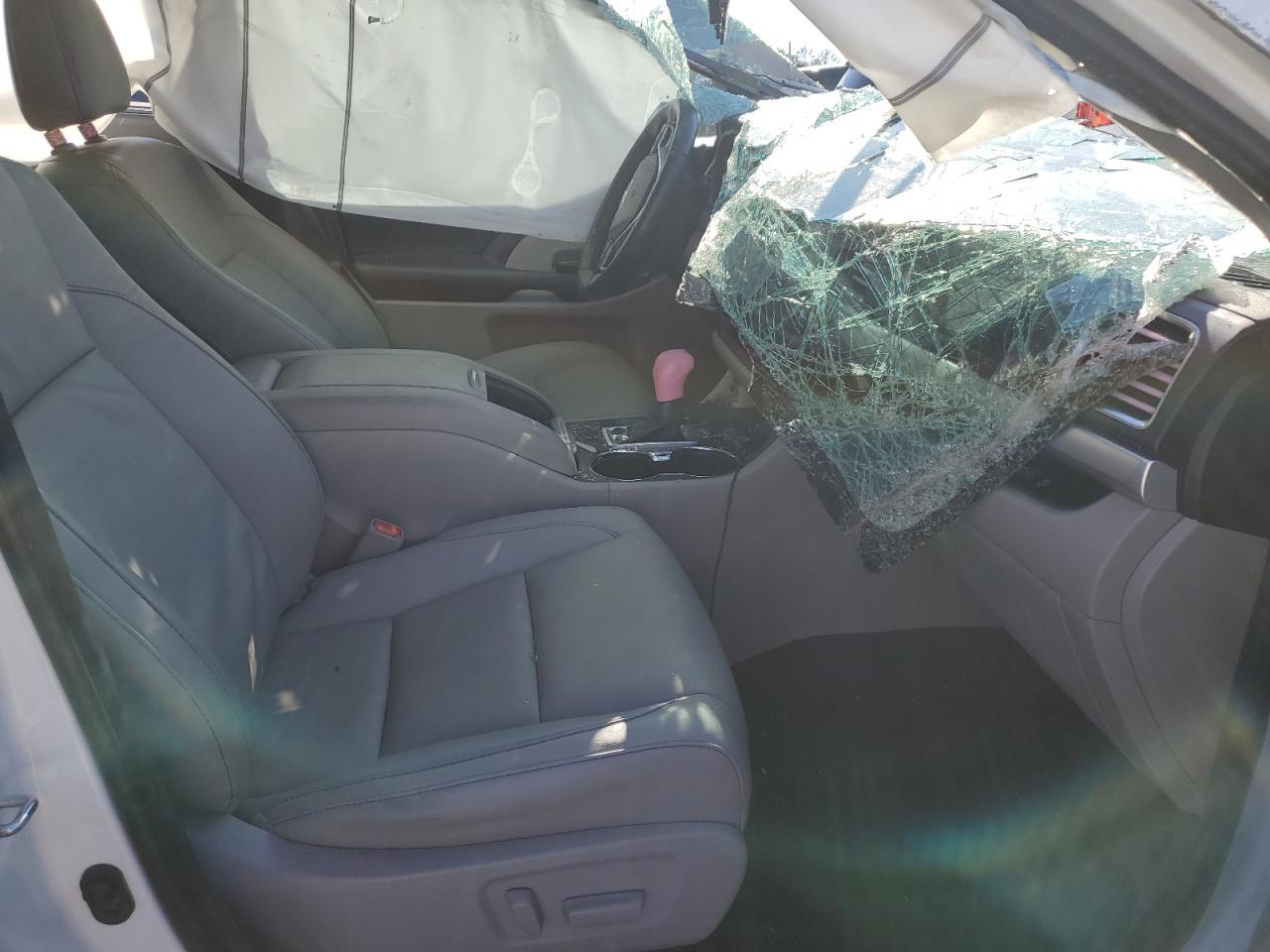 2019 TOYOTA HIGHLANDER - Image 7
