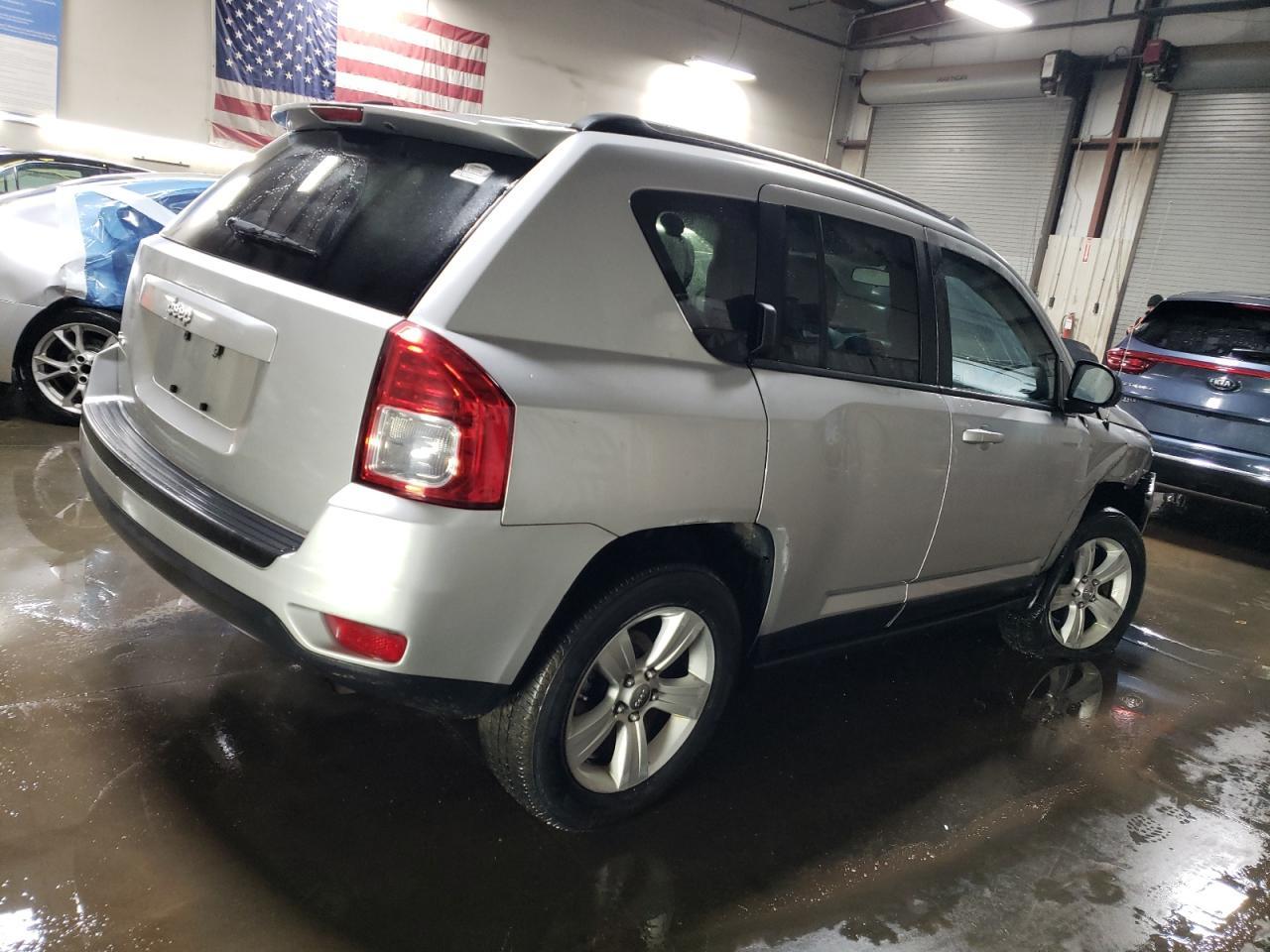 2011 JEEP COMPASS SP - Image 3