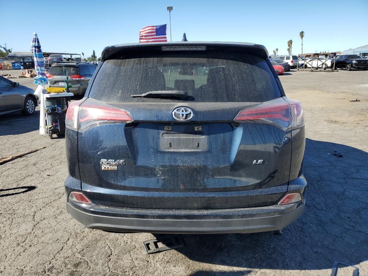 2018 TOYOTA RAV4 LE - Image 6