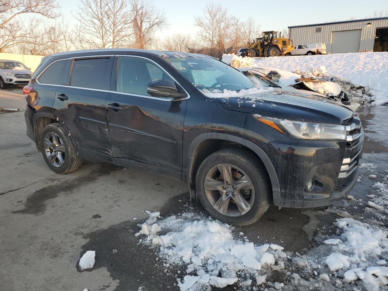 2019 TOYOTA HIGHLANDER - Фото 4