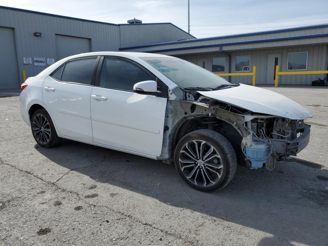 2015 TOYOTA COROLLA L - Image 4