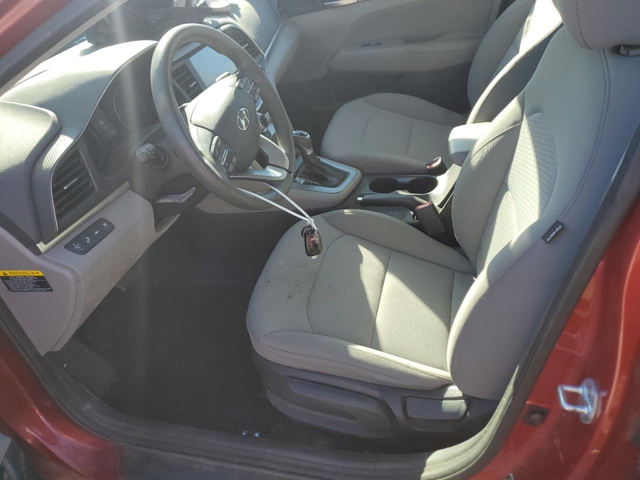 2019 HYUNDAI ELANTRA SE - Image 7