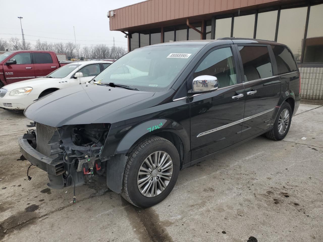 2014 CHRYSLER TOWN & COU