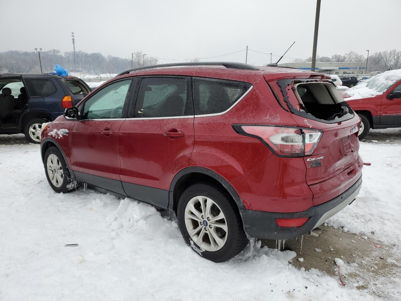 2017 FORD ESCAPE SE - Image 2