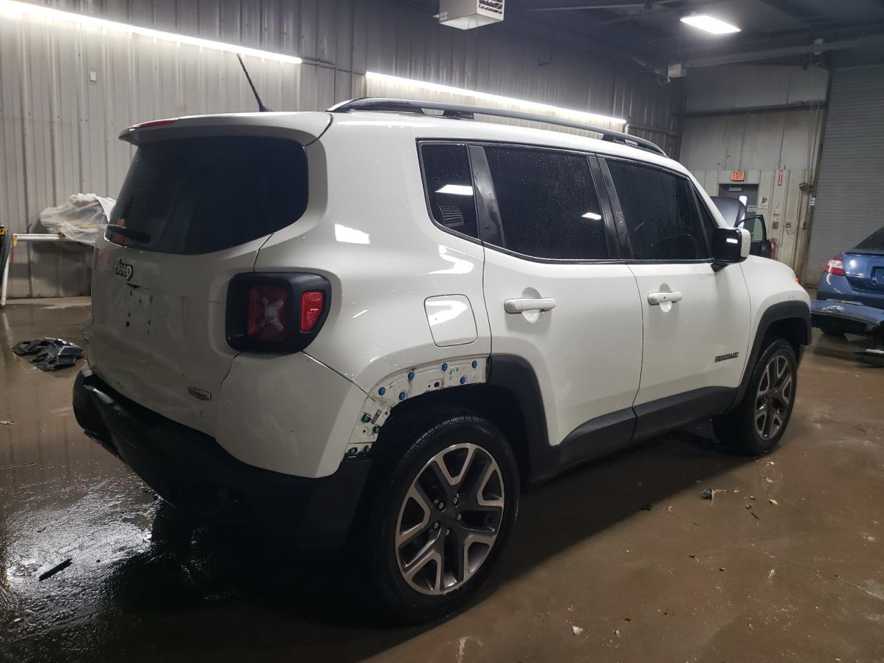 2017 JEEP RENEGADE L - Image 3