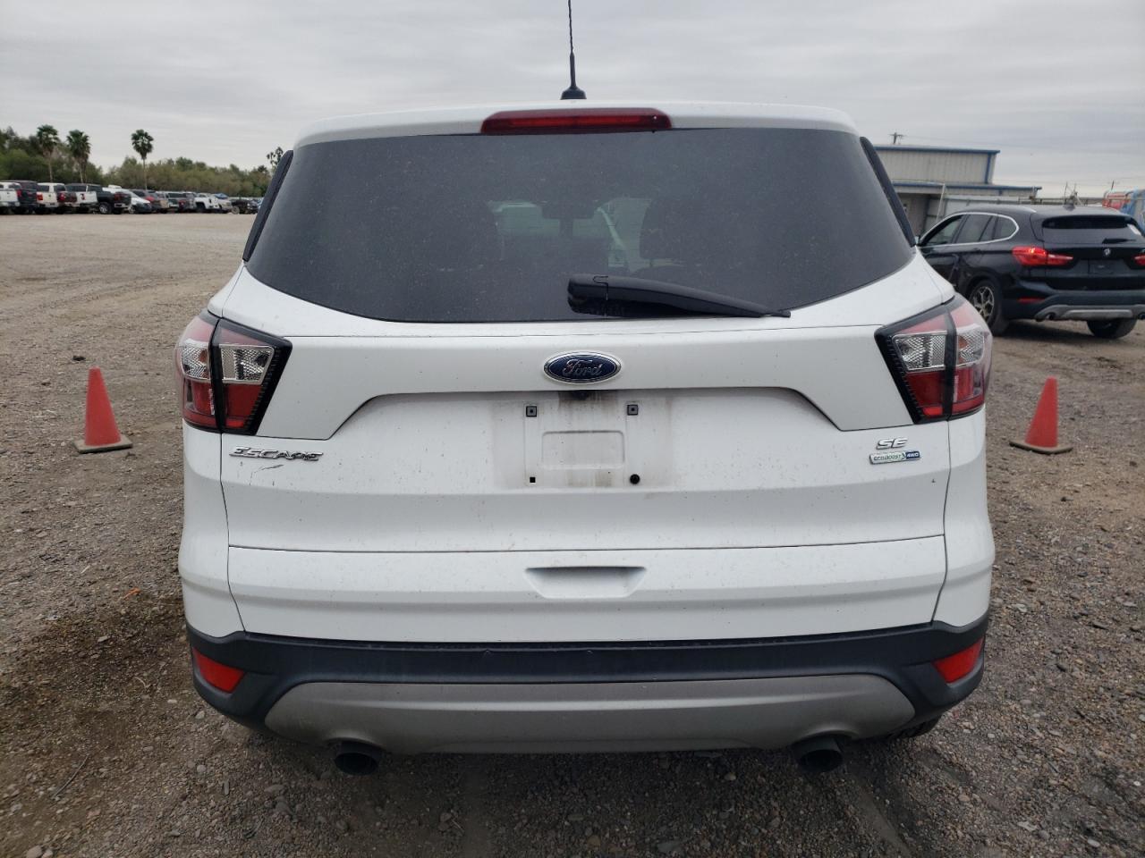 2017 FORD ESCAPE SE - Фото 6