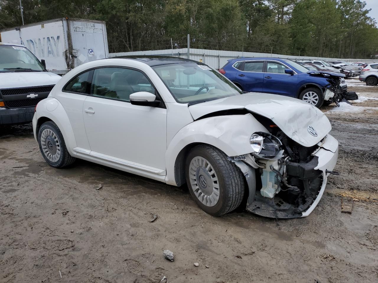 2014 VOLKSWAGEN BEETLE - Фото 4