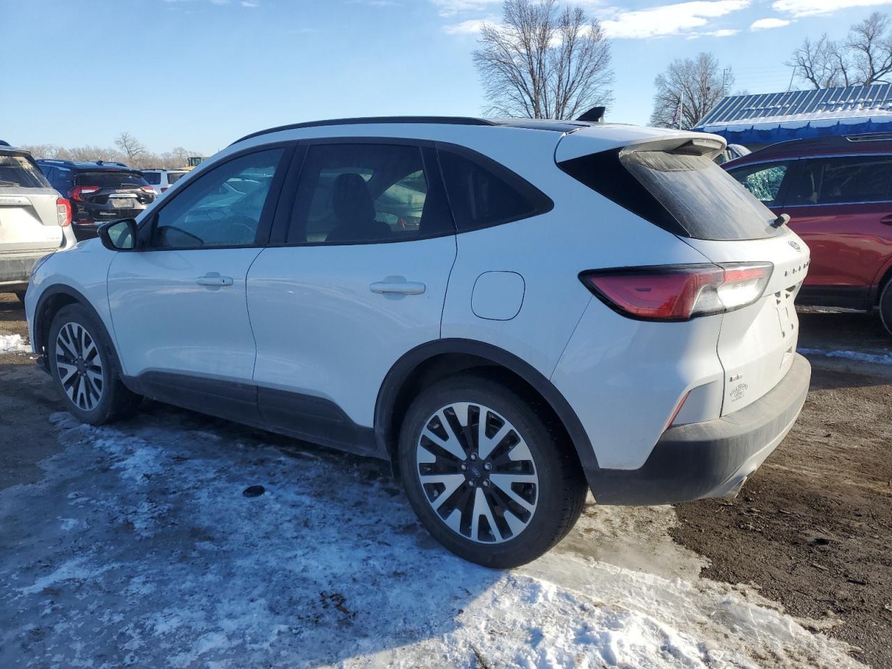 2020 FORD ESCAPE SE - Image 2