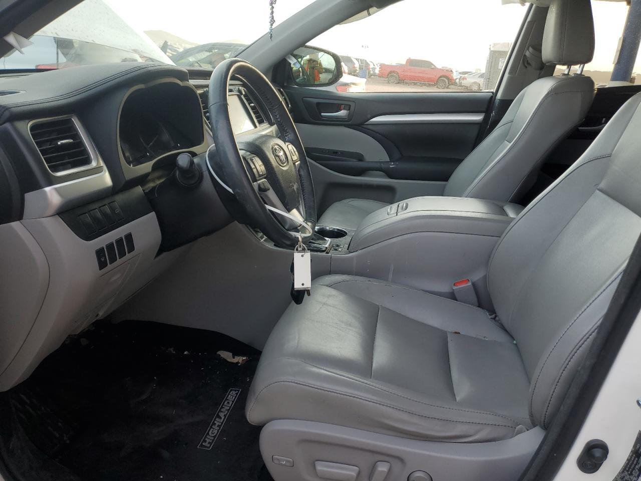 2015 TOYOTA HIGHLANDER - Фото 7