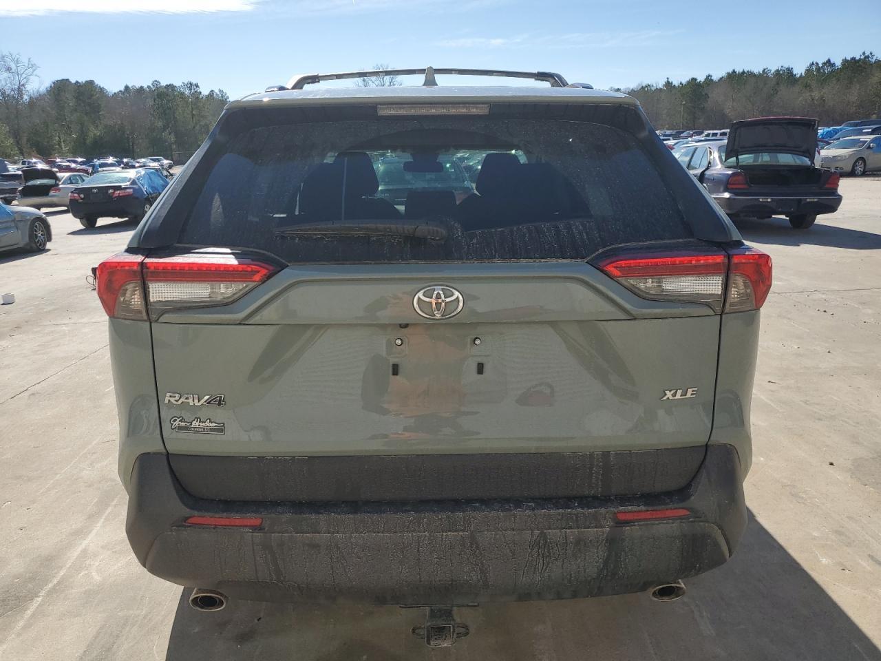 2022 TOYOTA RAV4 XLE - Image 6