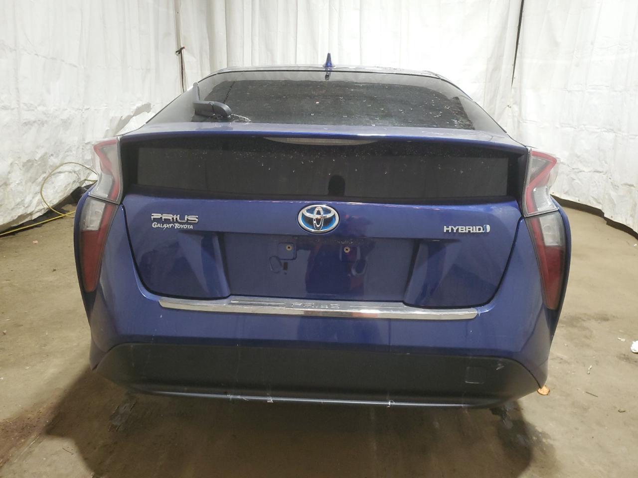 2016 TOYOTA PRIUS - Фото 6