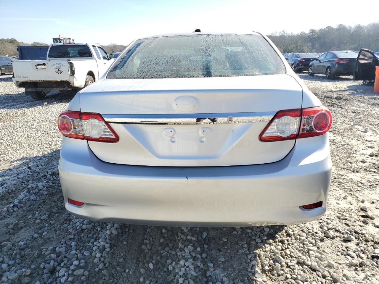 2013 TOYOTA COROLLA BA - Фото 6