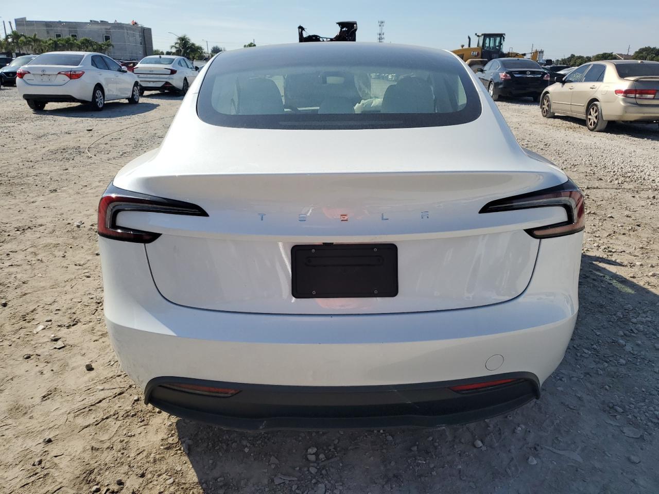 2024 TESLA MODEL 3 - Фото 6