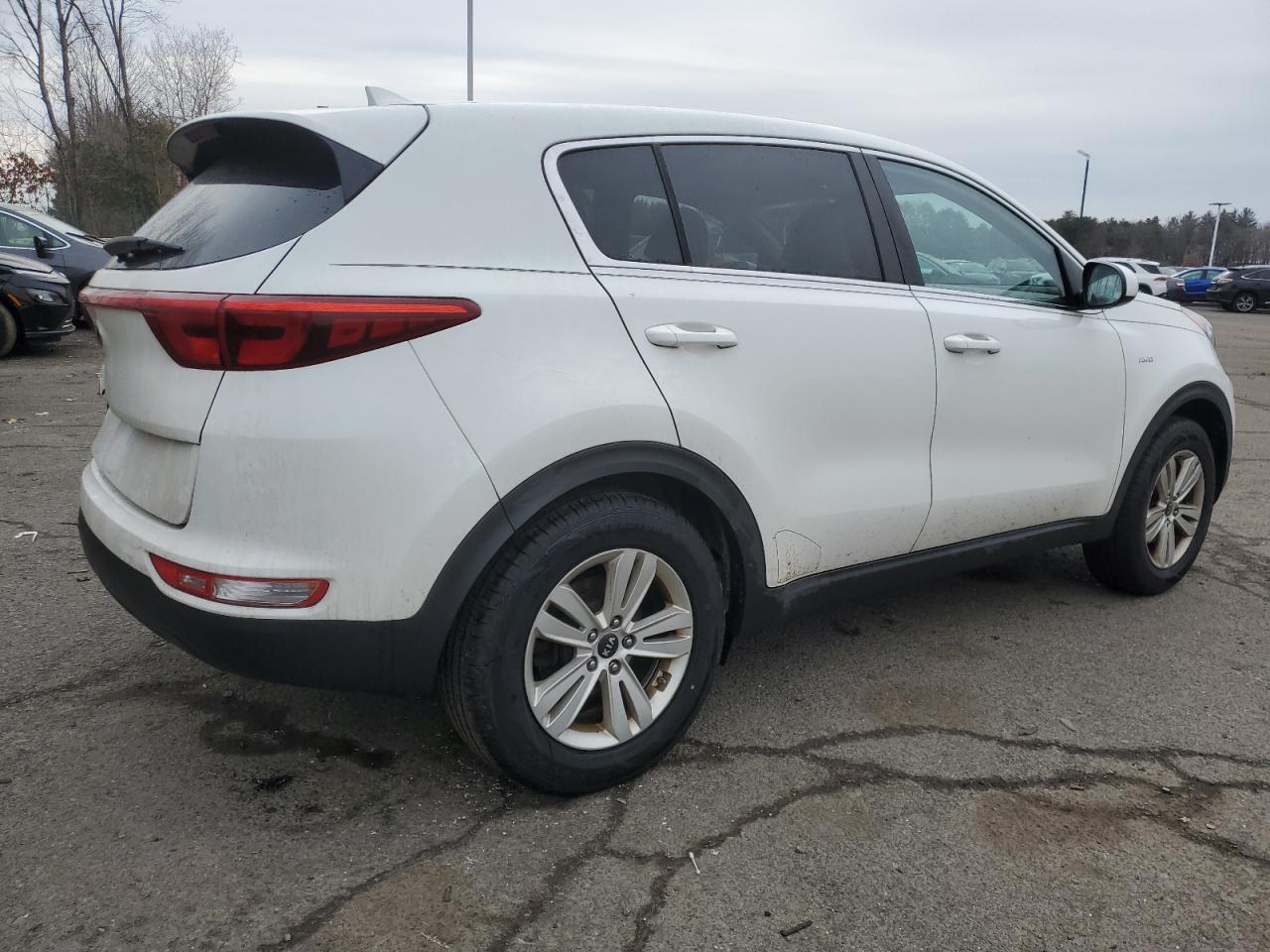2017 KIA SPORTAGE L - Image 3