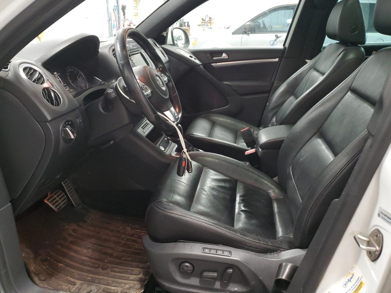 2015 VOLKSWAGEN TIGUAN S - Фото 7