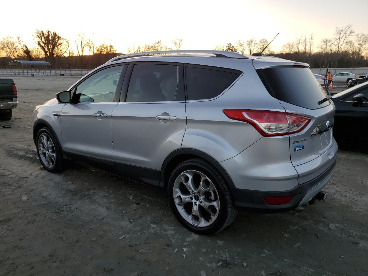 2015 FORD ESCAPE TIT - Image 2
