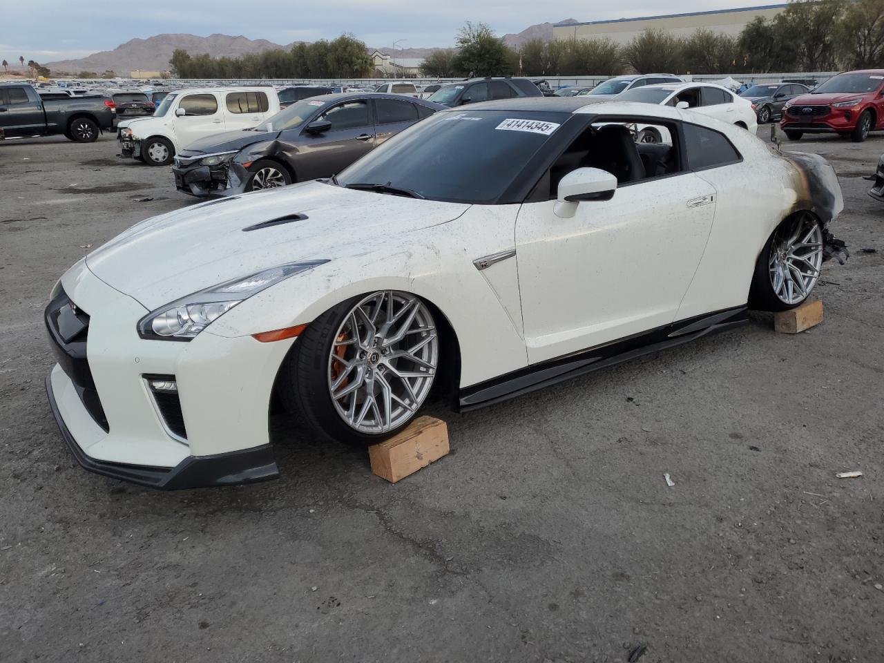 2020 NISSAN GT-R PURE