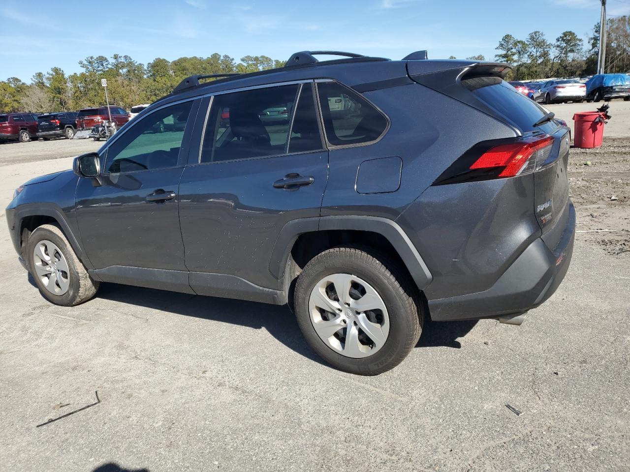 2021 TOYOTA RAV4 LE - Фото 2